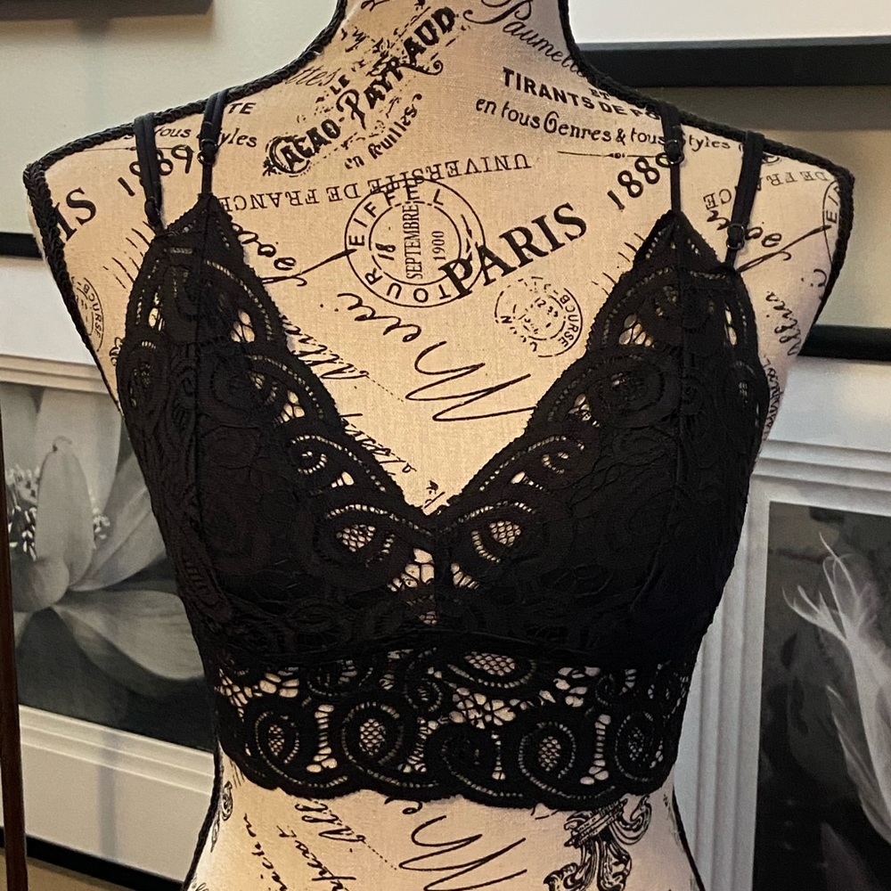 Pink By Victoria’s Secret Black Lacy Bralette S/P
